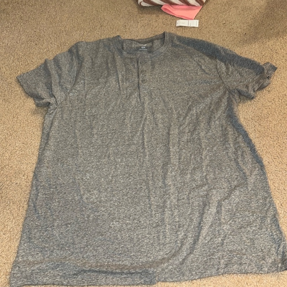 Gray button tee